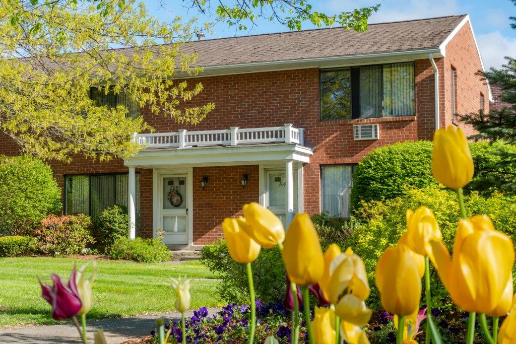 Photos and Video of Hathaway Farms Townhomes at Northampton in